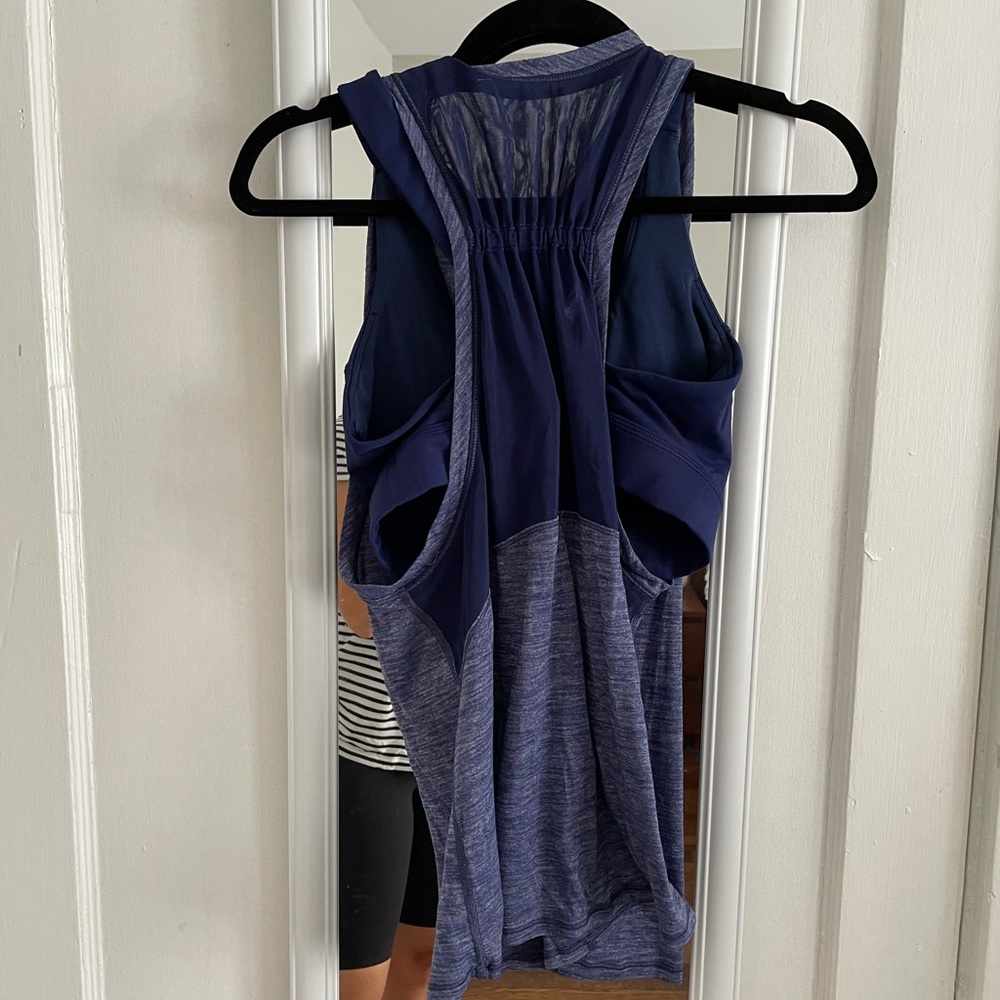 Lululemon sports bra top EUC